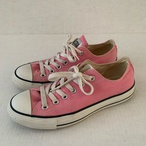 Converse All Star Low Top Casual Shoe Pink/White Men’s 5, Woman’s 7 lace up EUC